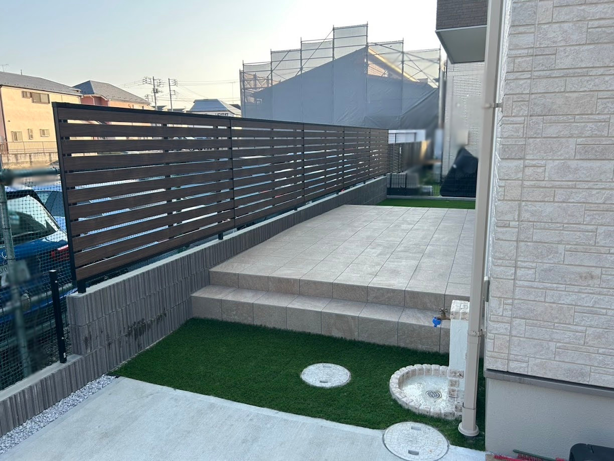 タイルテラスでお庭をプライベート空間へ　～昭島市～