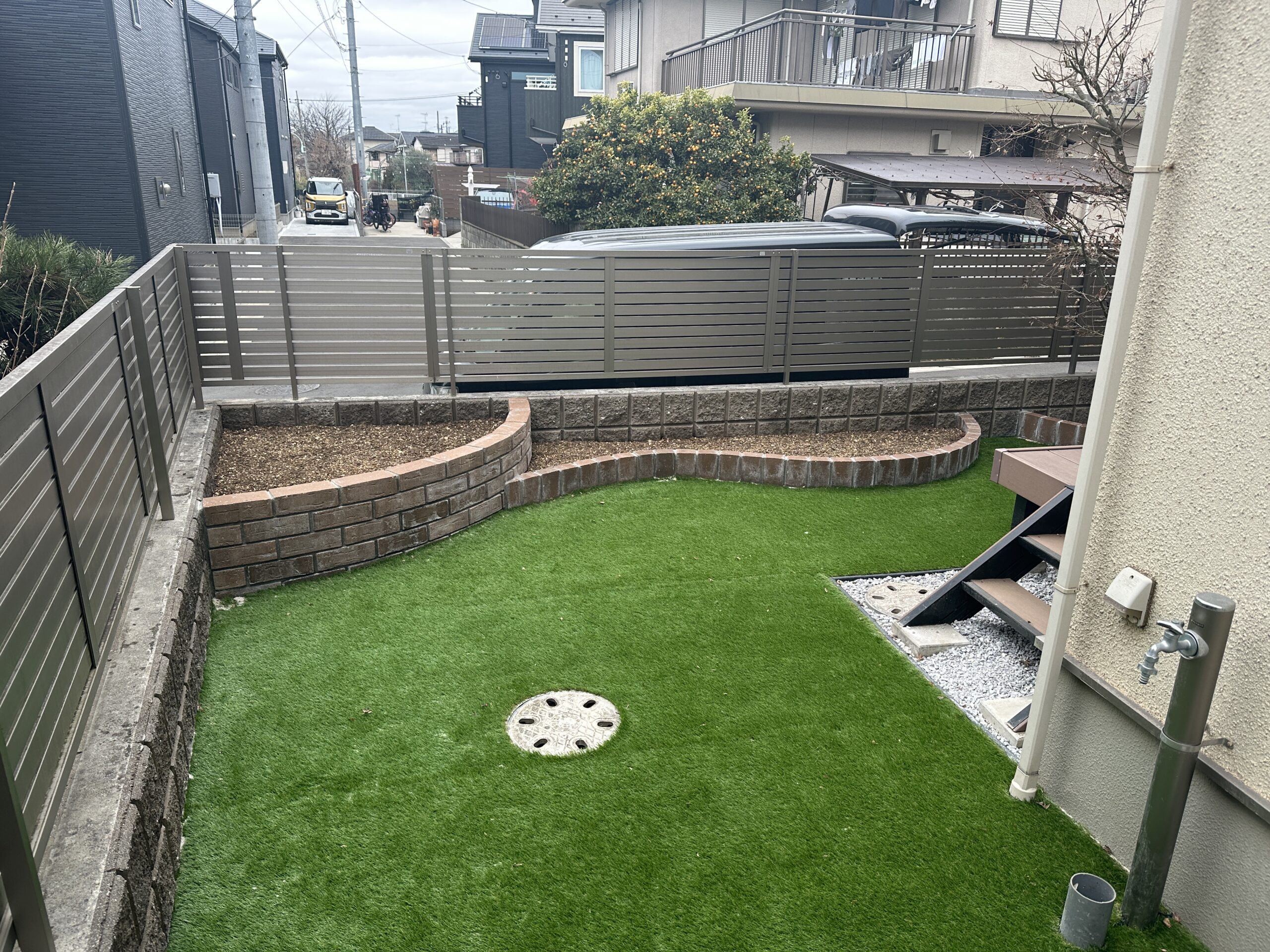 天然芝から人工芝へガーデンリフォーム　～東久留米市～