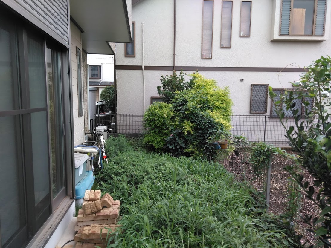 雑草 手入れの多いお庭からの解放 立川市柏町 東京の外構 エクステリア工事 ライズエクステリア
