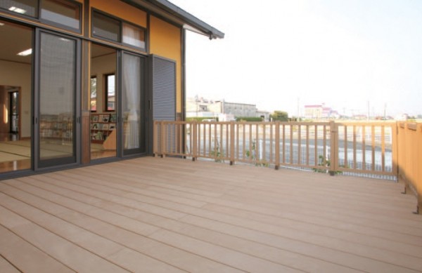 deck-600x389